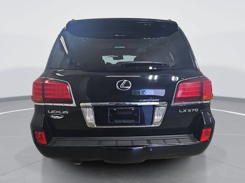 2010 Lexus LX 570 in Hudsonville, MI (photo 5) — photo 5