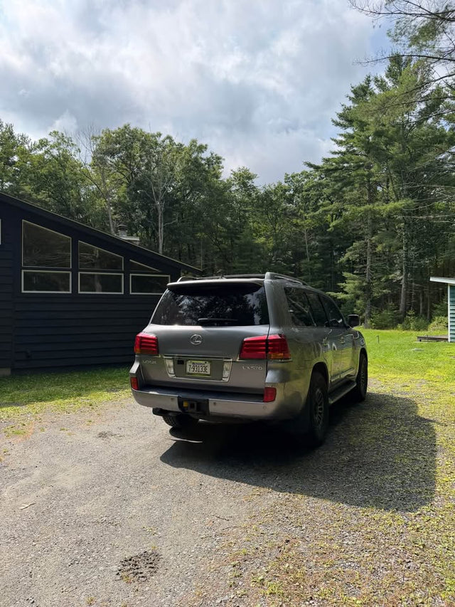 2008 Lexus LX · LX 570 Sport Utility 4D — photo 3