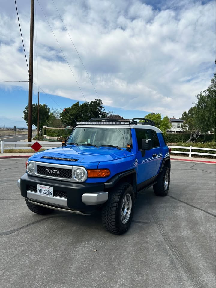 2007 Toyota FJ Cruiser (photo 2) — photo 2