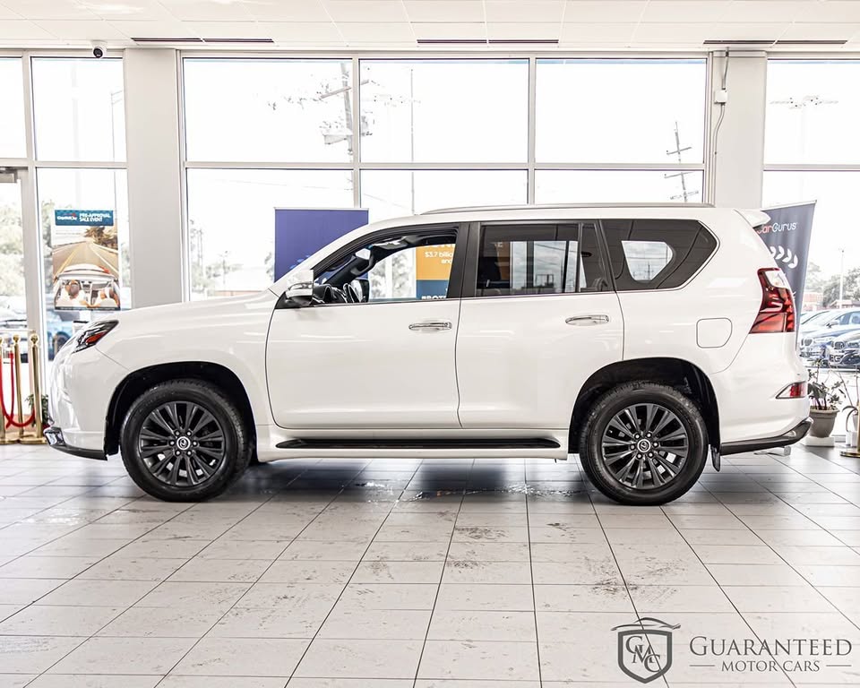2020 Lexus gx 460 luxury 4wd in Frankfort, IL (photo 6) — photo 6