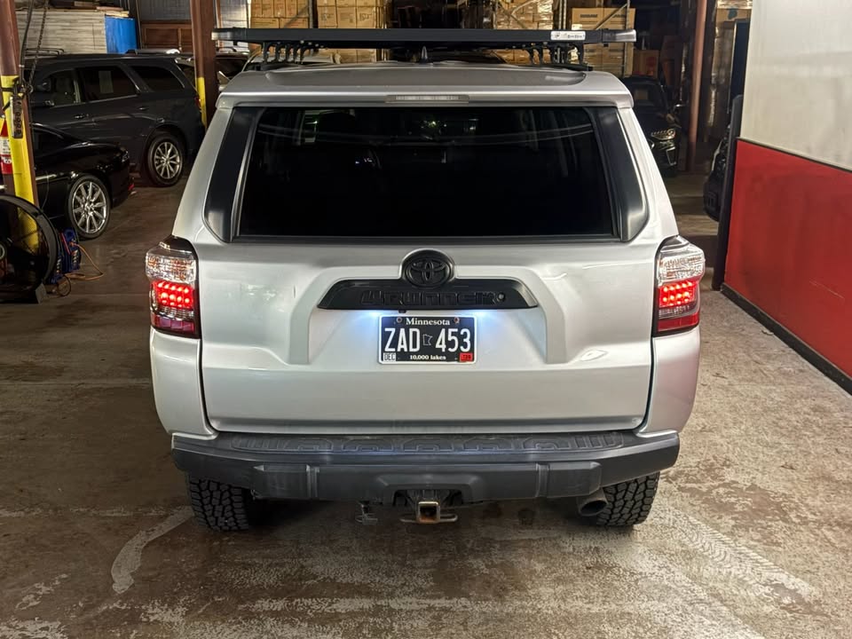 2010 Toyota 4runner in Eden Prairie, MN (photo 6) β photo 6