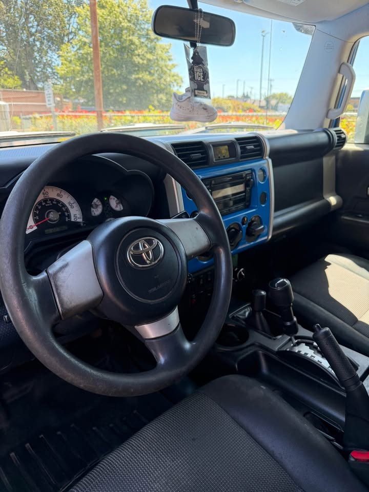 2007 Toyota FJ Cruiser · Sport Utility 2D in Beaverton, OR (photo 4)