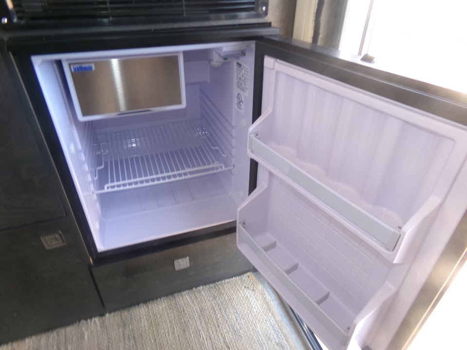 2023 NuCamp Tab Boondock 320S EX-L (photo 11) — photo 11