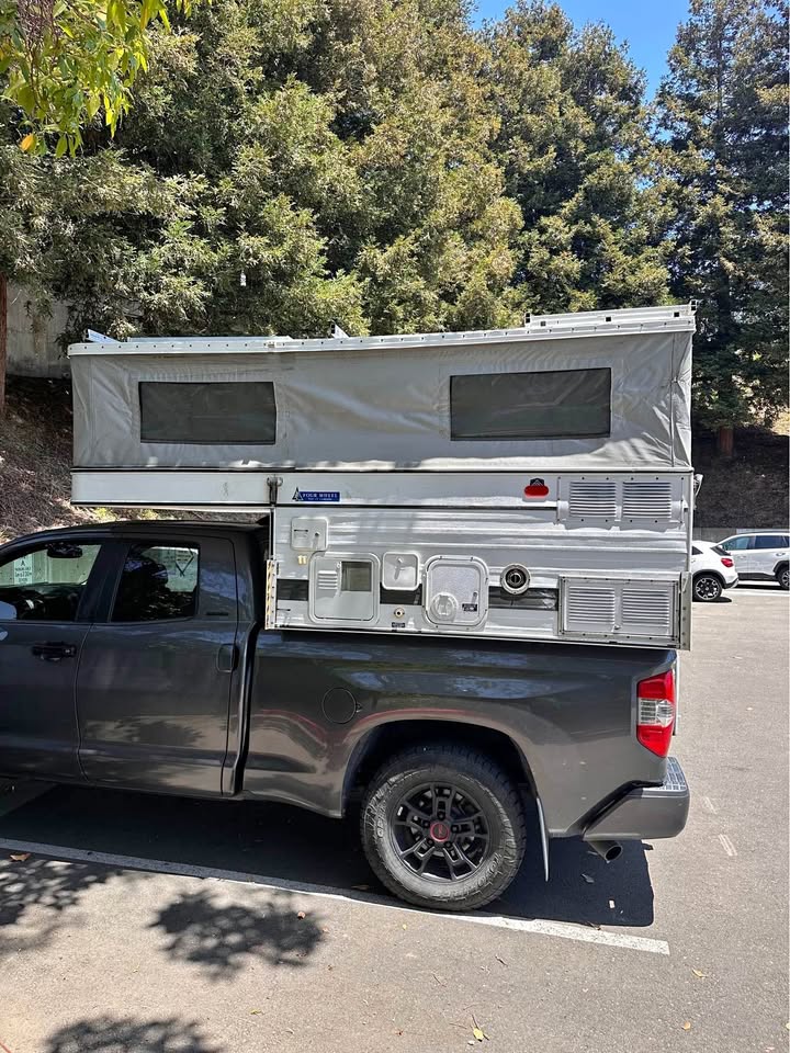 2004 Four Wheel Camper -Hawk in Oakland, CA (photo 1)