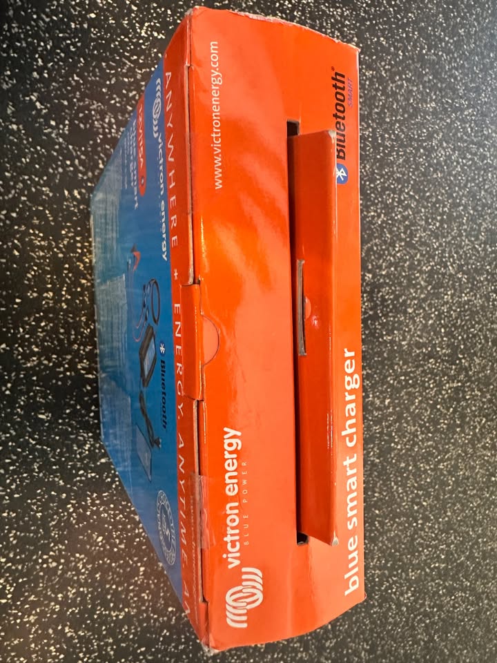 Victron Charger (12V 15A) in Fort Collins, CO (photo 5)
