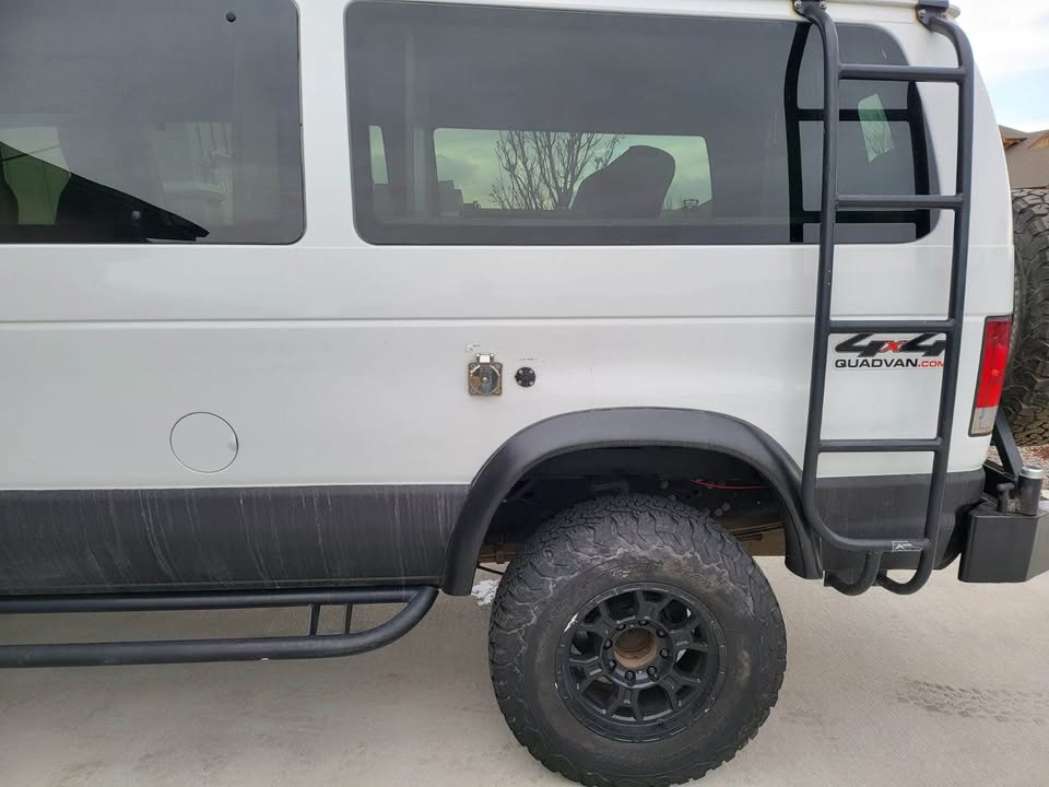 Ford E350 poor man’s Sportmobile in Bellingham, WA (photo 7) — photo 7