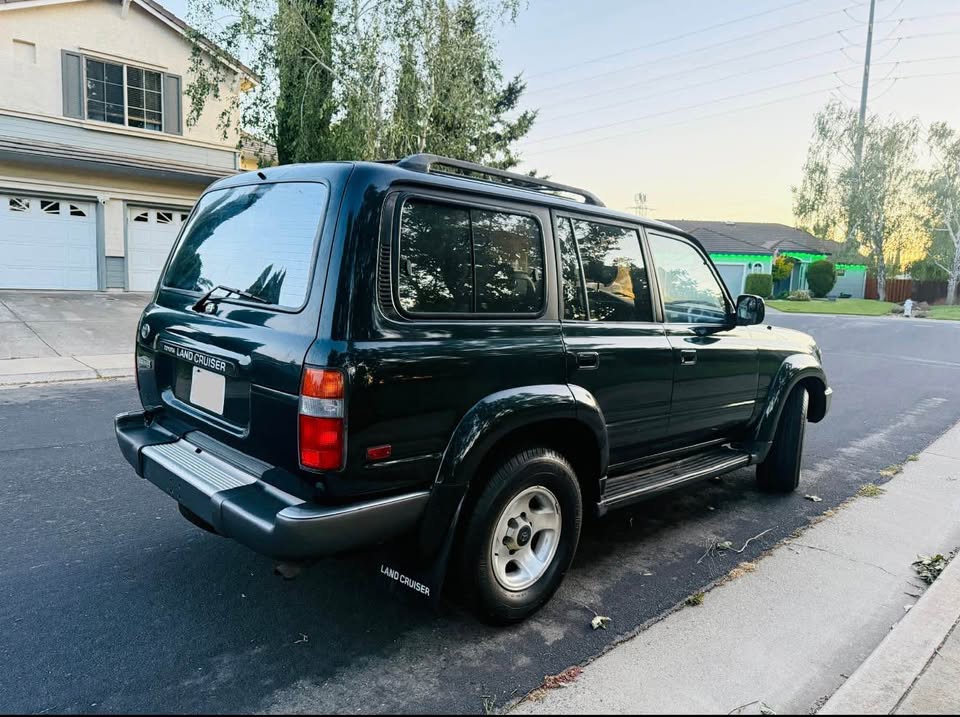1993 Toyota Landcruiser · 4WD CLEAN LOW MILES ORIGINAL in Sacramento, CA (photo 6) — photo 6