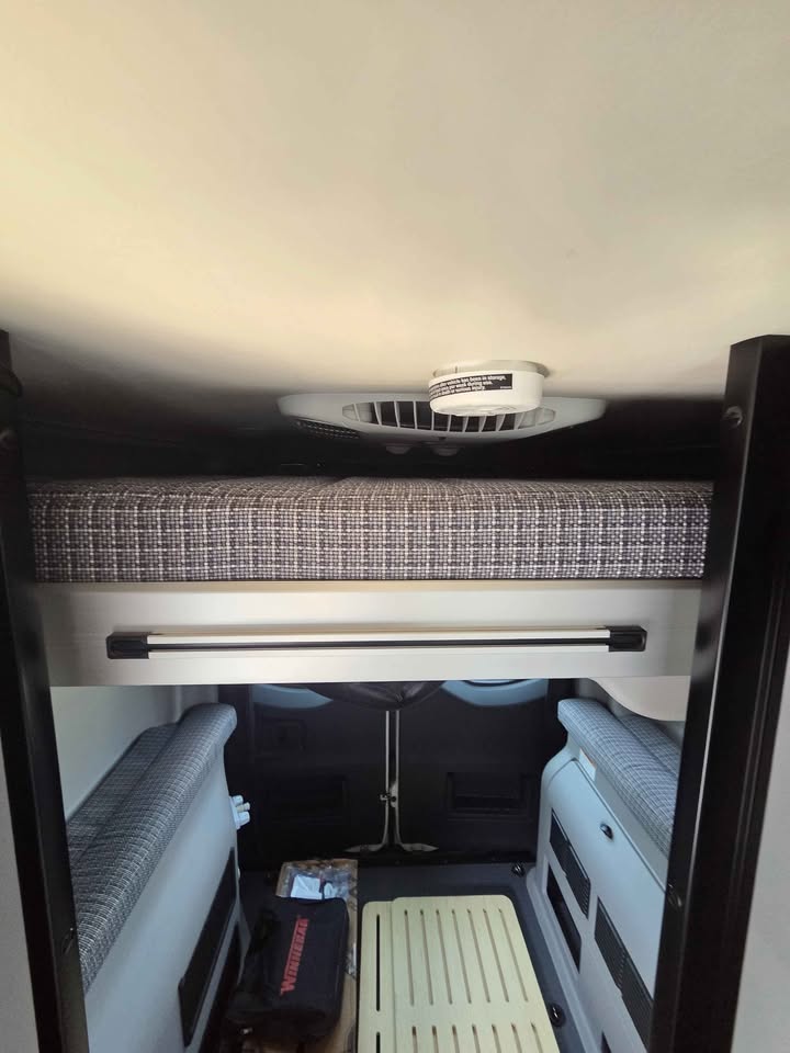 2024 Winnebago Revel 4x4 *LOADED* (photo 11) — photo 11