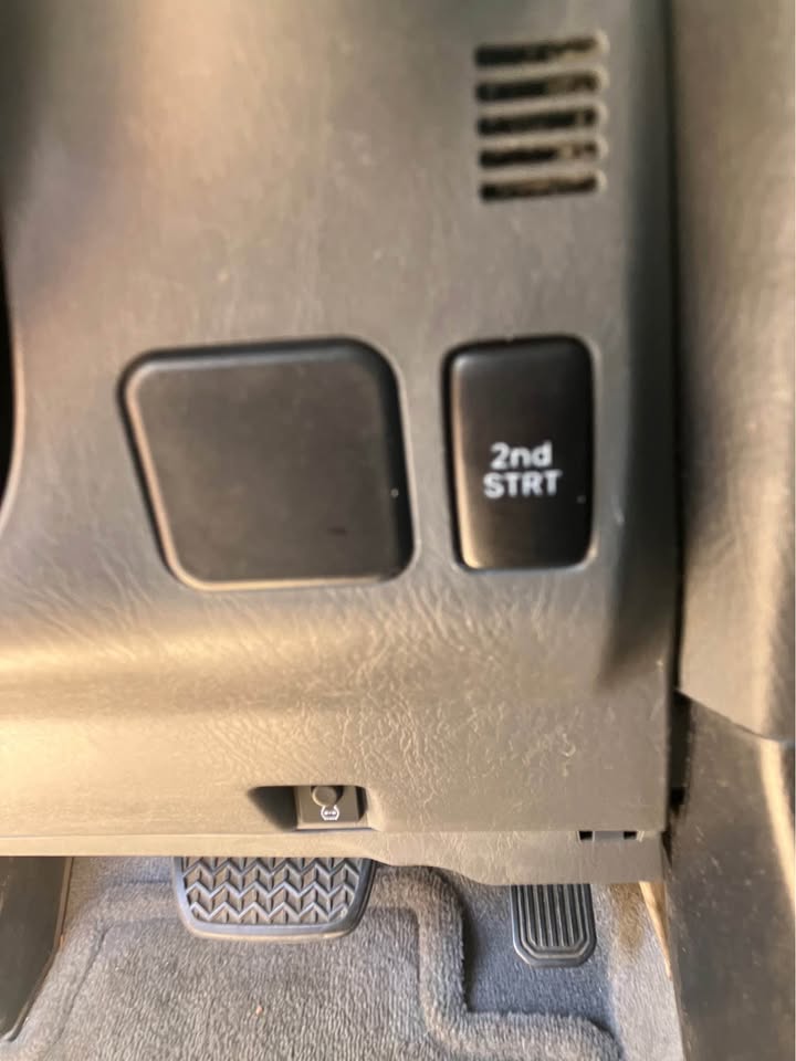 2005 Lexus GX · GX 470 Sport Utility 4D in Folsom, CA (photo 11) — photo 11