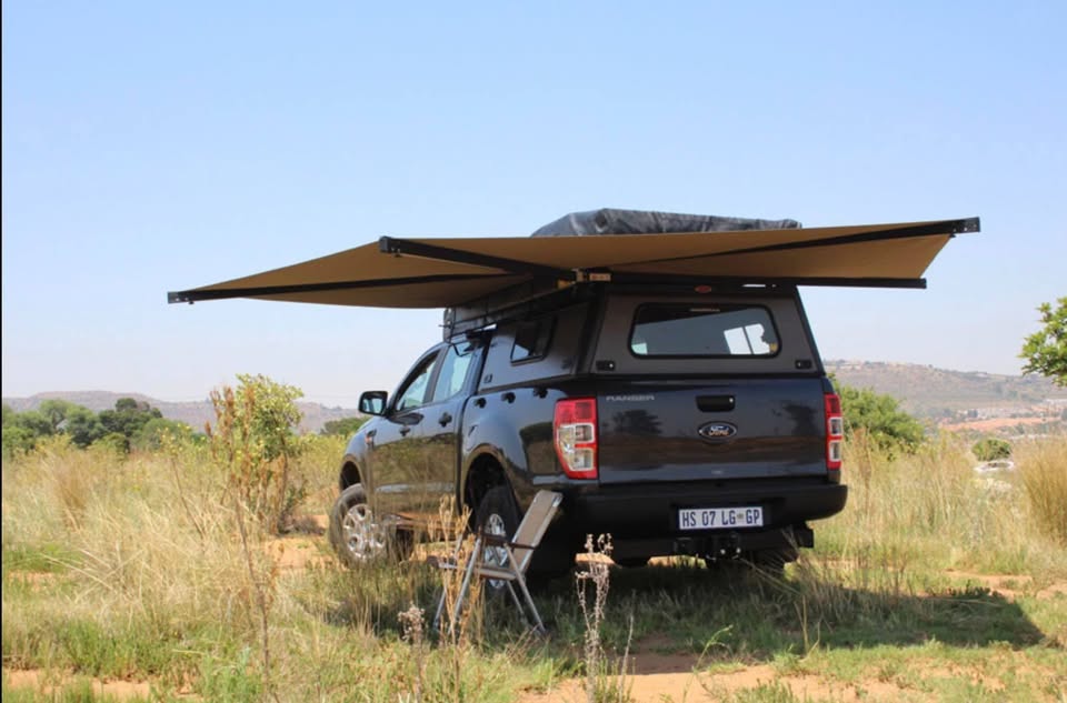 EEZI-AWN BAT 270 AWNING - not used and marked to half price awning for vans, jee (photo 4) — photo 4