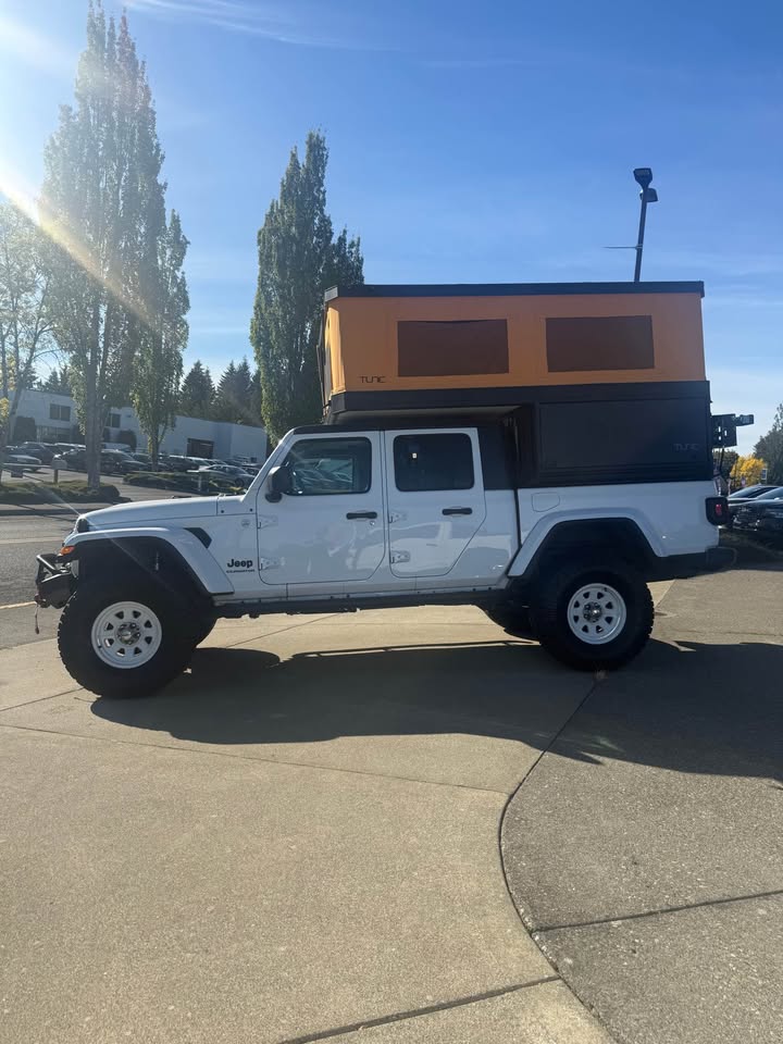 2021 Jeep Gladiator · Sport S Pickup 4D 5 ft in Tacoma, WA (photo 3) — photo 3