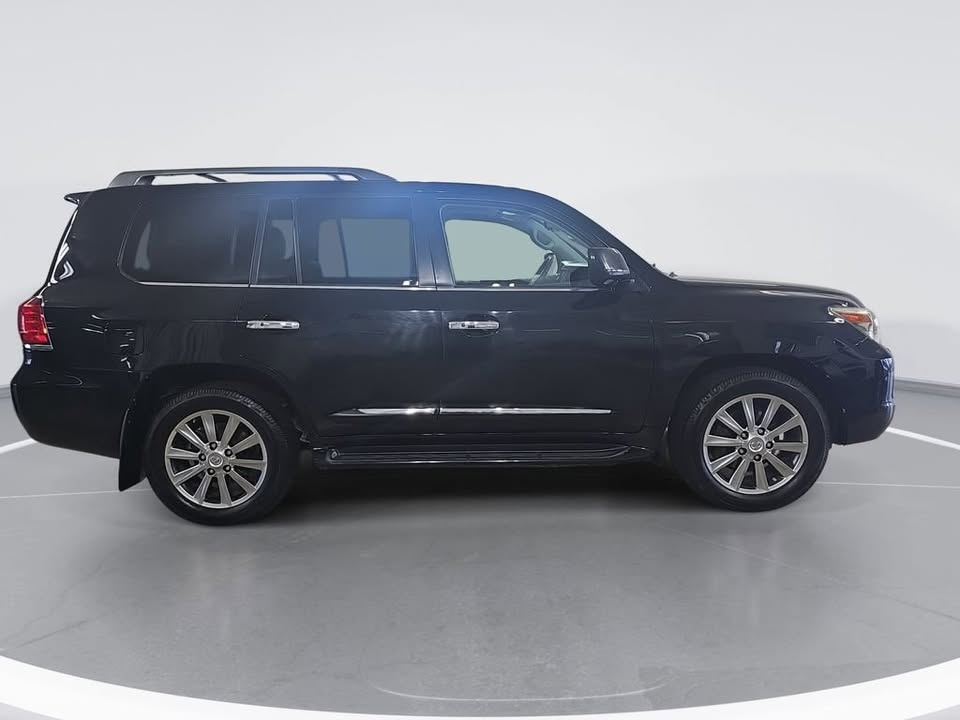 2010 Lexus LX 570 in Hudsonville, MI (photo 2) — photo 2