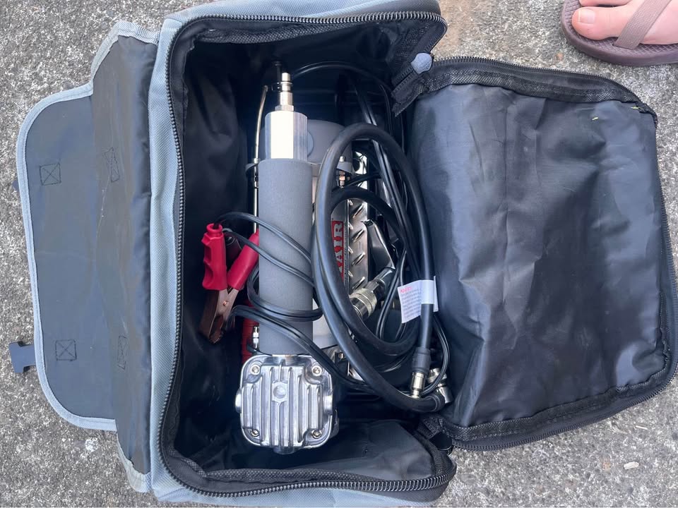 VIAIR 400p-RVS Automatic Portable Compressor (photo 2) — photo 2