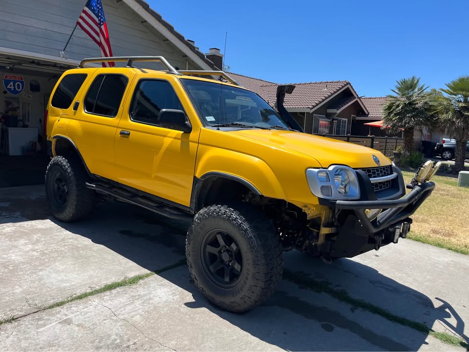 2002 Nissan Xterra · SE Sport Utility 4D (photo 2) — photo 2