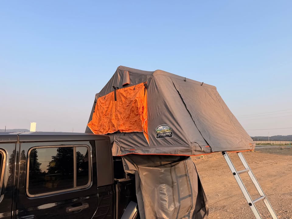 Free Spirit Recreation Soft-Shell Rooftop Tent (photo 2) — photo 2