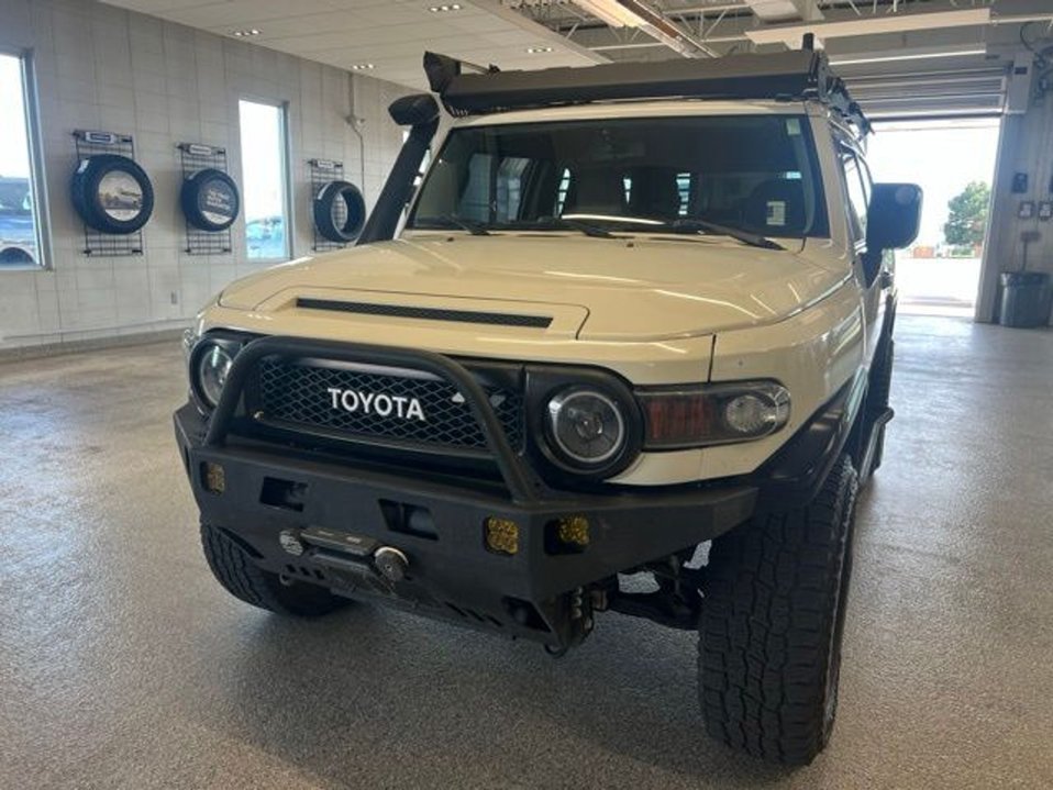2012 Toyota FJ Cruiser (photo 2) — photo 2