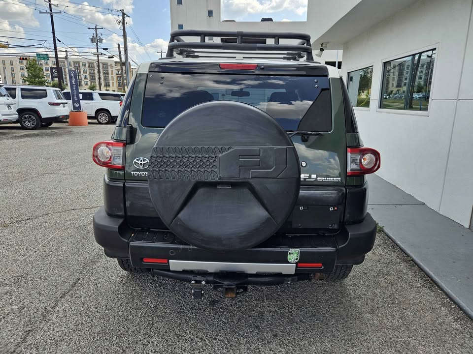 2012 Toyota FJ Cruiser · Sport Utility 2D (photo 5) — photo 5