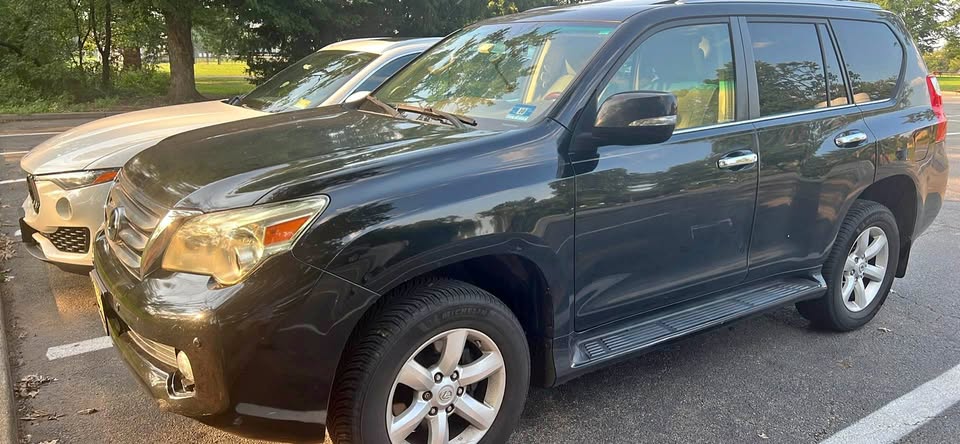 Lexus GX460 2010 (photo 1) — photo 1