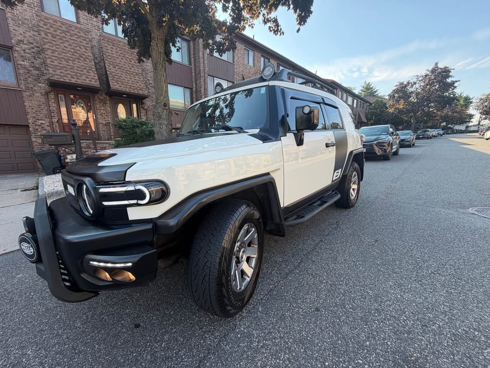 2014 Toyota FJ Cruiser · Sport Utility 2D in Brooklyn, NY (photo 7) — photo 7