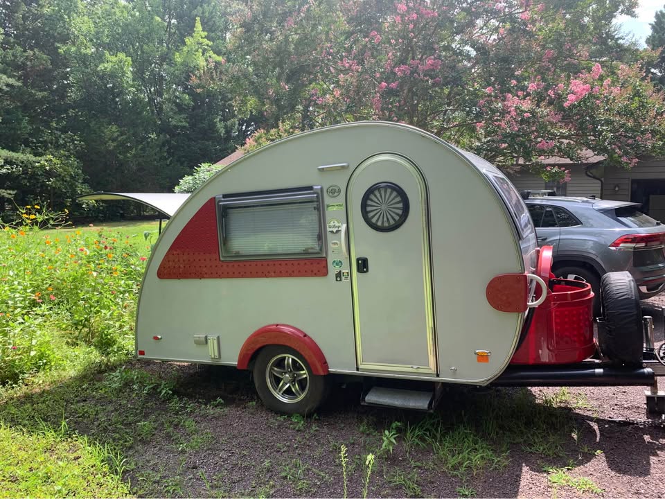 2017 CS-S Series T@B by nuCamp 320 Teardrop Camper in Heathsville, VA (photo 3) — photo 3