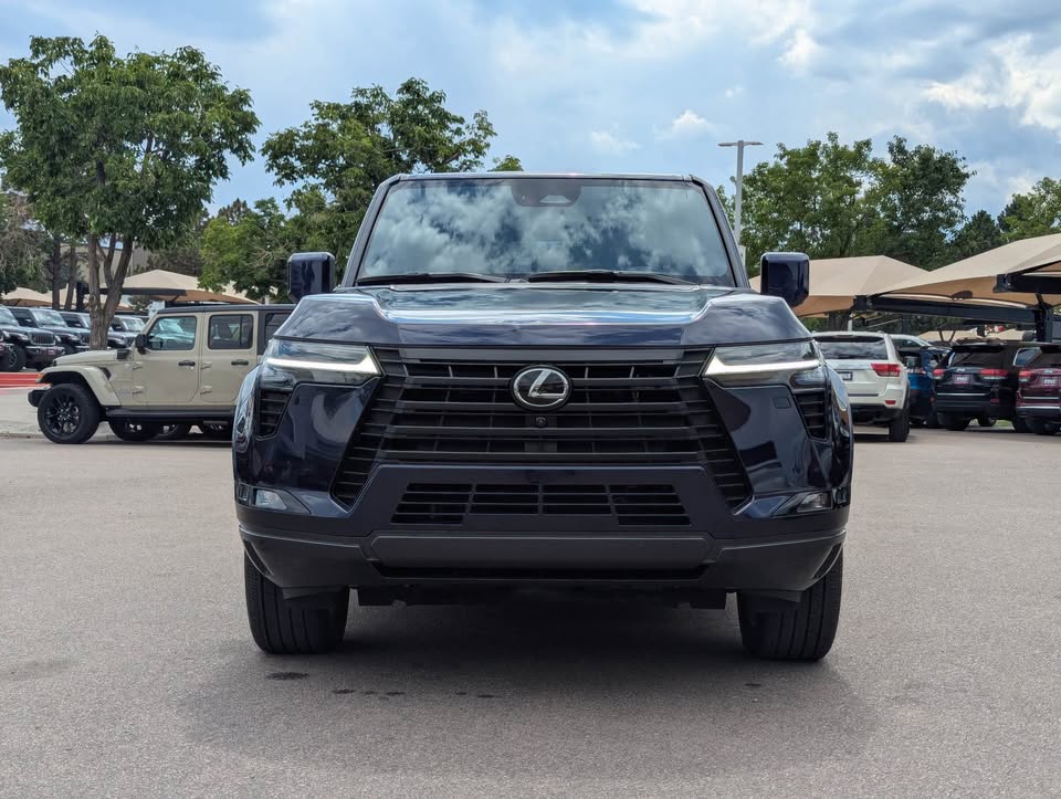 2024 Lexus GX (photo 2) — photo 2