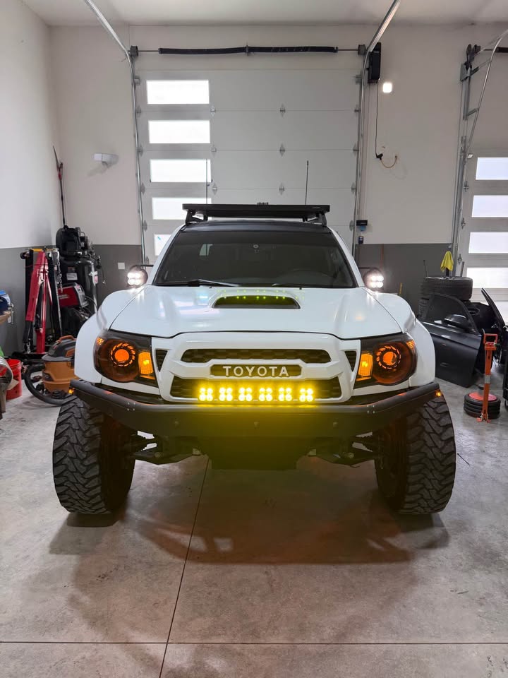 2011 Toyota Tacoma Double Cab · TRD Off-Road Pickup 4D 6 ft in Vancouver, WA (photo 5)