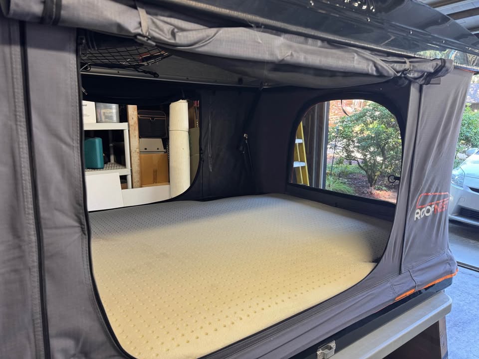 Roofnest Sparrow Adventure XL Rooftop Tent – Excellent Condition in Lake Oswego, OR (photo 2) — photo 2