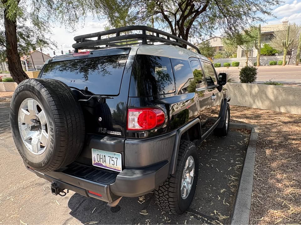 2007 Toyota FJ Cruiser · Sport Utility 2D (photo 10) — photo 10
