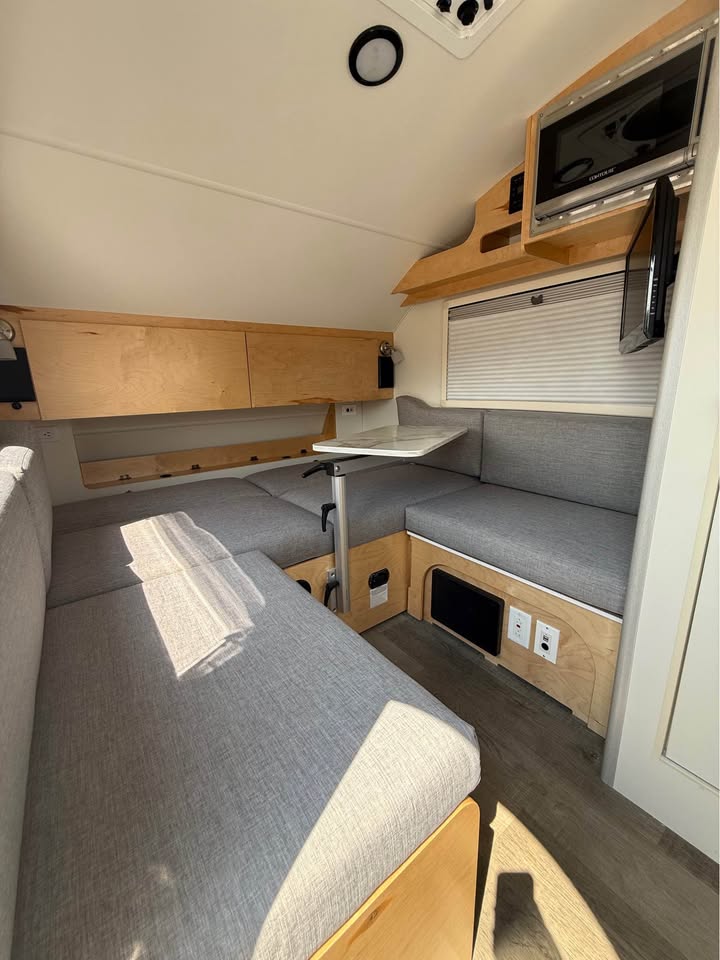 2022 nuCamp T@b 320 (photo 4) — photo 4