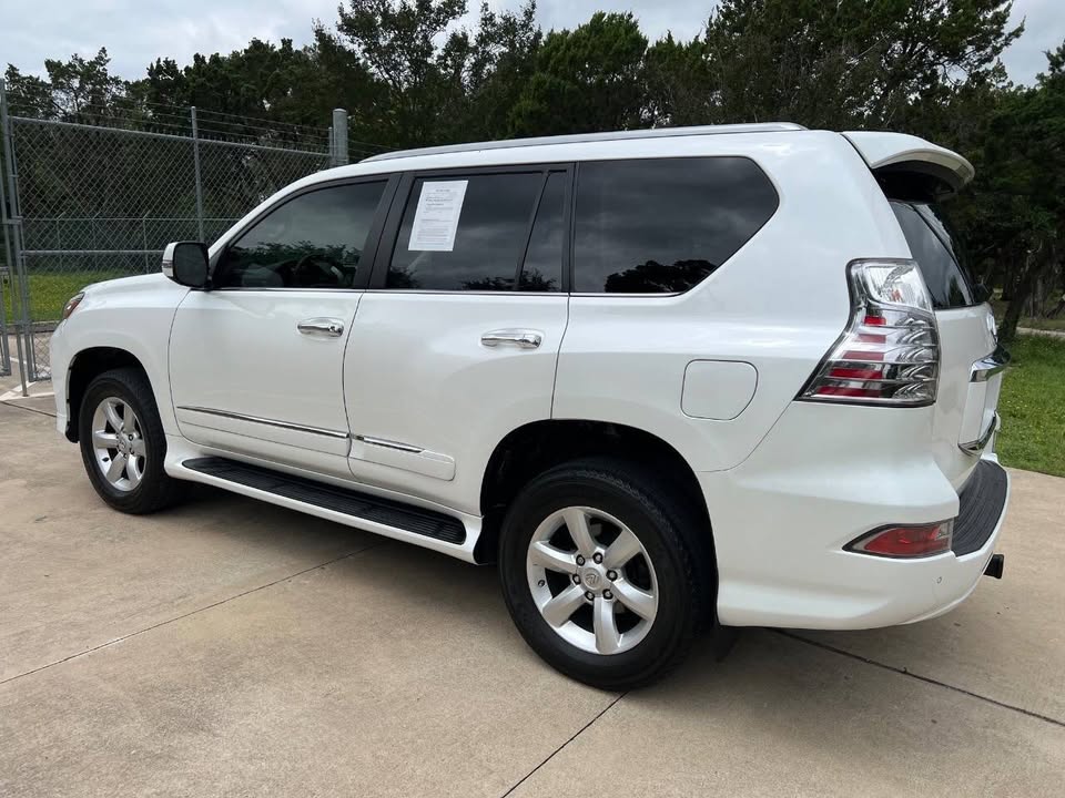 2018 Lexus GX Β· GX 460 AWD (100k Miles) (photo 11) β photo 11