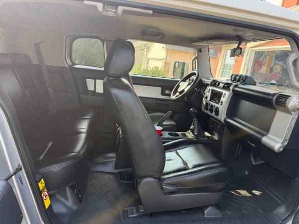2007 Toyota FJ Cruiser · Sport Utility 2D (photo 3) — photo 3