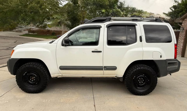 2011 Nissan Xterra · PRO-4X Sport Utility 4D — photo 3