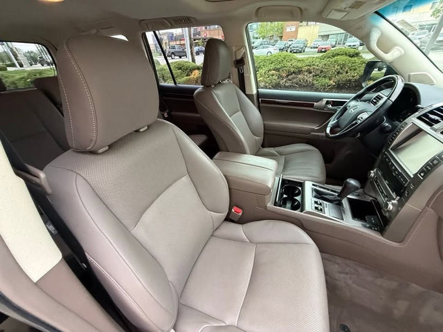 2019 Lexus GX · GX 460 Luxury Sport Utility 4D — photo 3