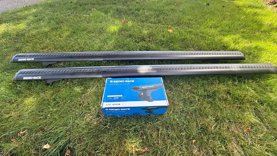 Rhino-Rack 56" Roof Rack Crossbars + Quick Mount Legs – Excellent Condition in Seattle, WA (photo 1)