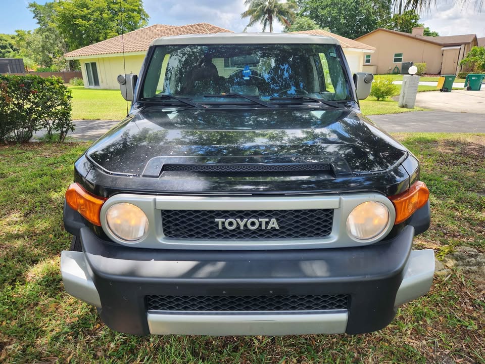 2007 Toyota FJ Cruiser · 4x4 in Tamarac, FL (photo 11) — photo 11