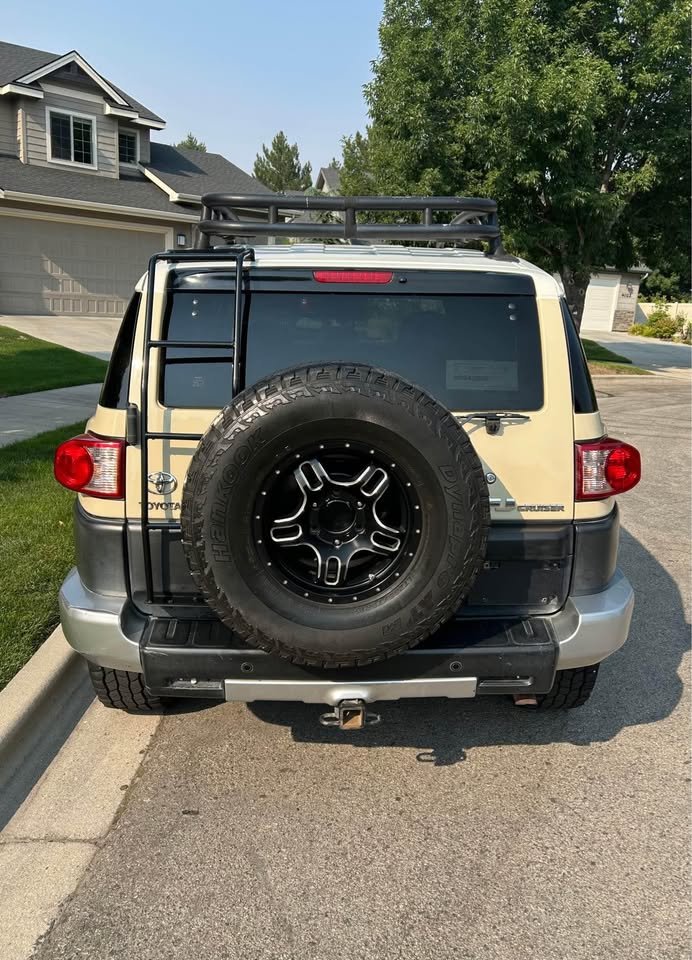 2008 Toyota FJ Cruiser (photo 10) — photo 10