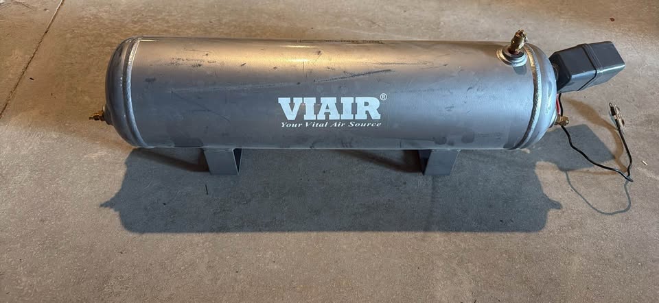VIAIR 2.5 Gallon Onboard Air Tank – Jeep/Off-Road/Air Compressor (photo 2) — photo 2