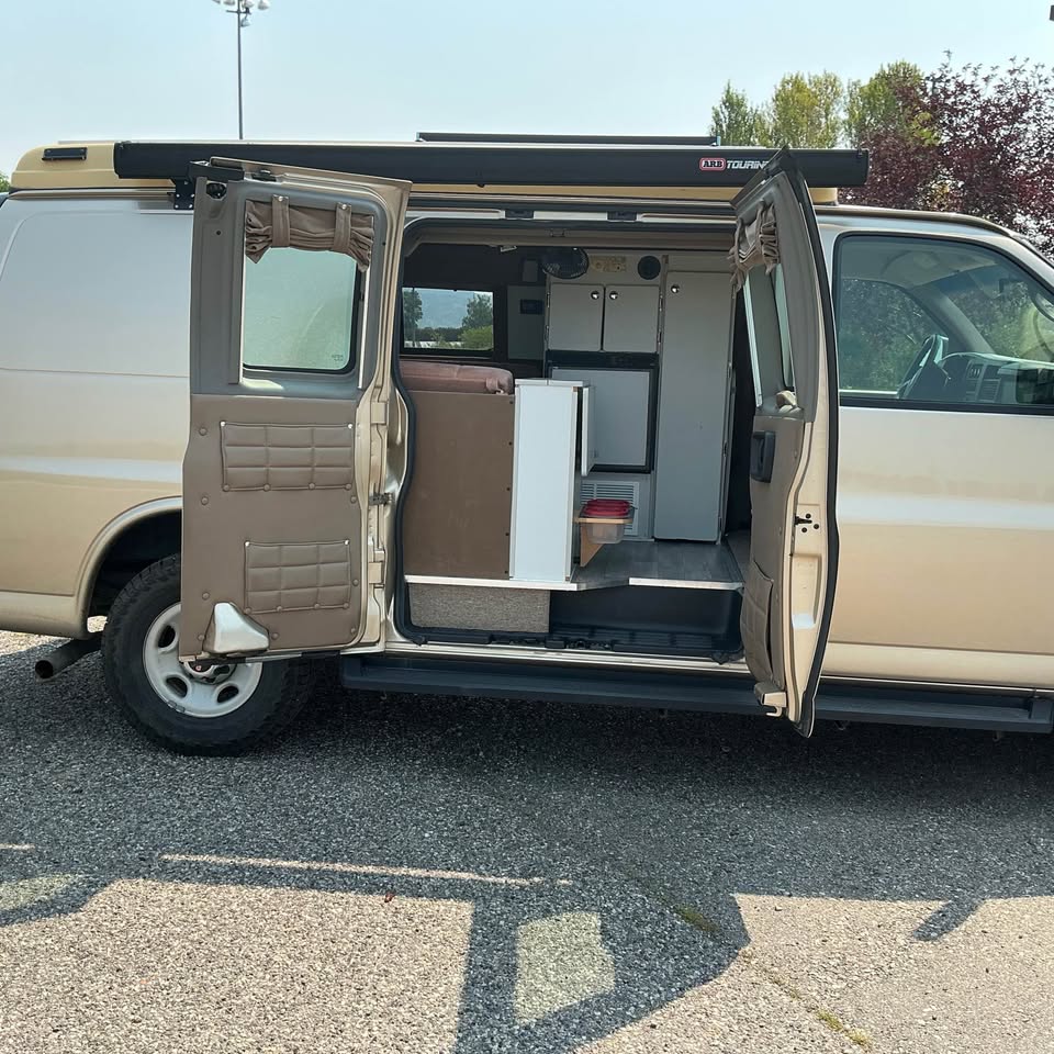 2008 GMC 2500 Regular Cab & Chassis · Sportsmobile pop up campervan in Bozeman, MT (photo 4)