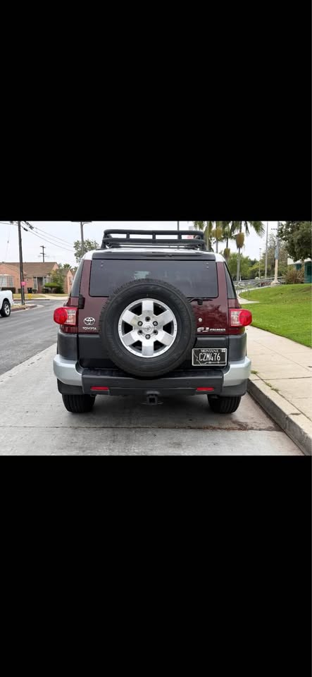 2008 Toyota FJ Cruiser · Sport Utility 2D in Somers, MT (photo 3)