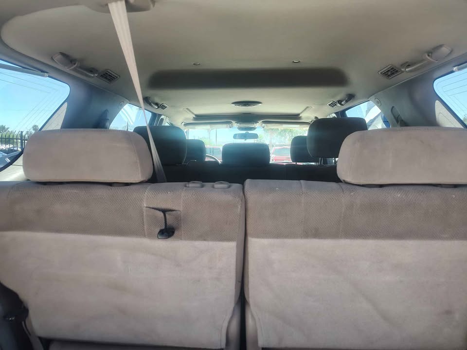 2005 Toyota Sequoia · SR5 Sport Utility 4D in Phoenix, AZ (photo 10)