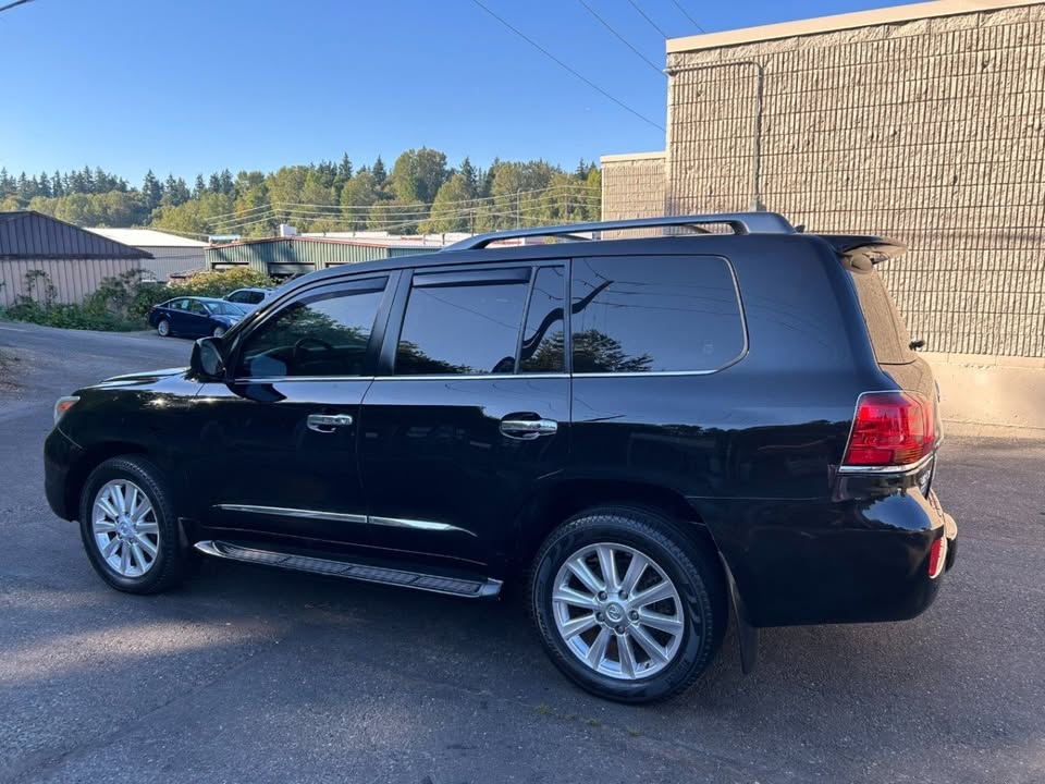 2009 Lexus LX 570 Sport Utility (photo 7) — photo 7
