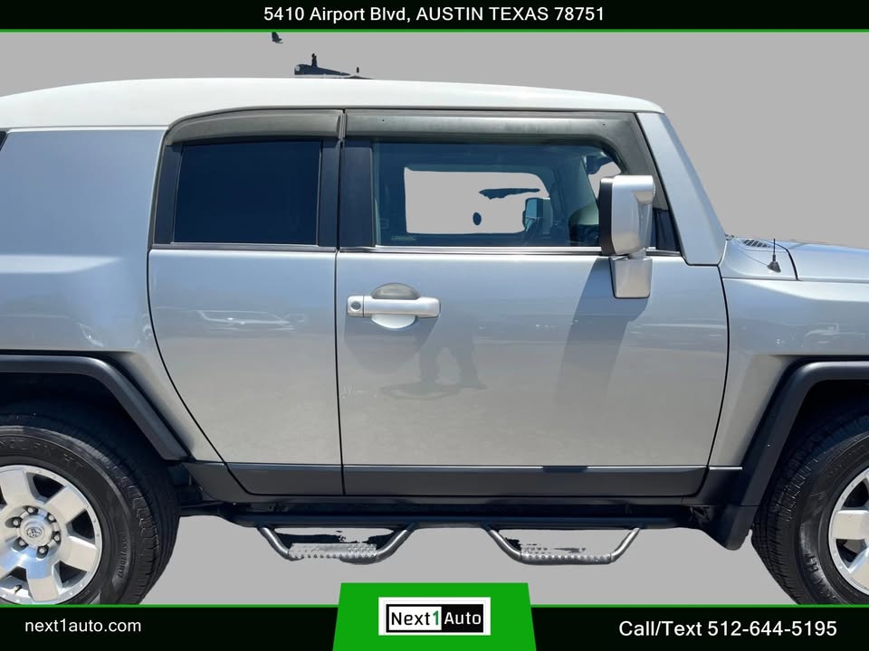 2010 Toyota FJ Cruiser Sport Utility 2D in Austin, TX (photo 6) — photo 6