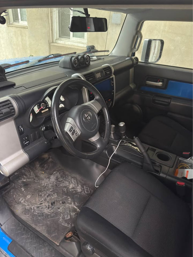 2007 Toyota FJ Cruiser · Sport Utility 2D — photo 3