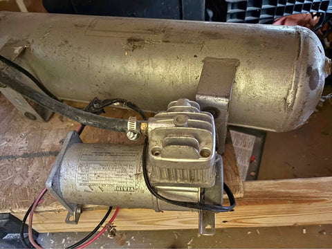 Viair compressor with tank
