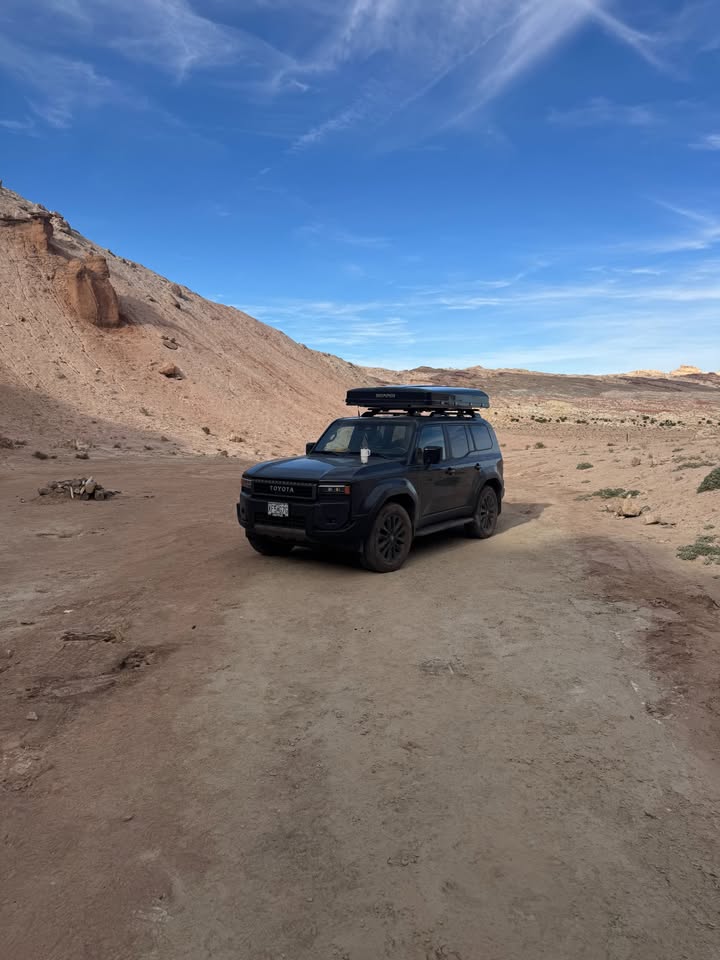 $2,950 OBO - iKamper Skycamp 3.0 Rooftop Tent (Like New) in Salt Lake City, UT (photo 5) — photo 5
