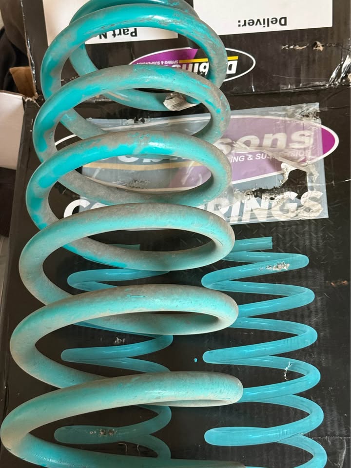 Dobinsons rear coils for 200 series lc in San Antonio, TX (photo 3) — photo 3
