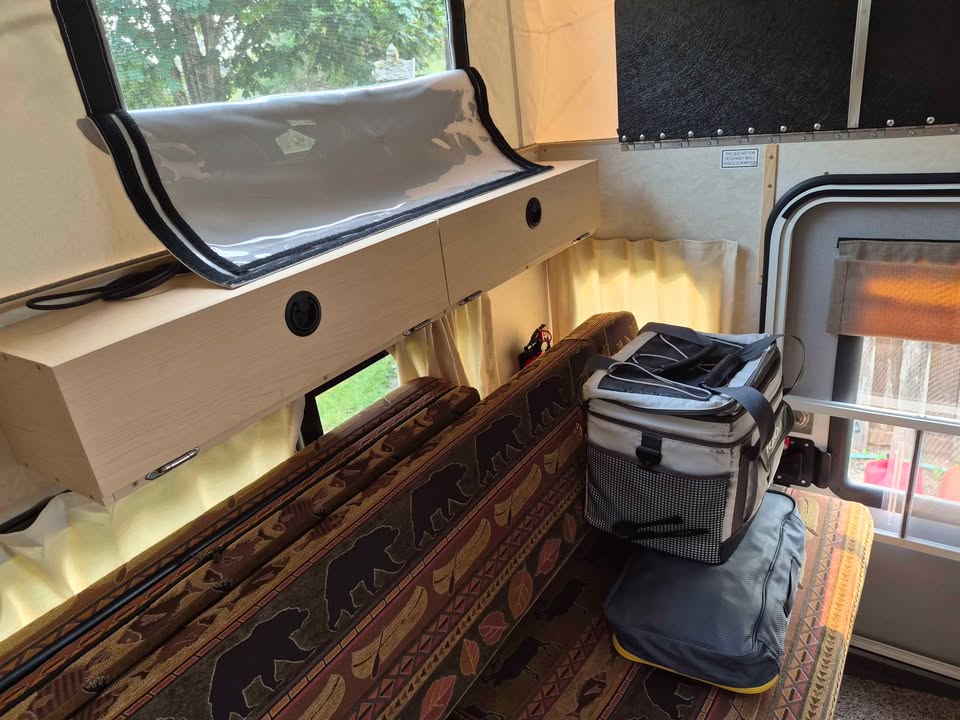 Four Wheel Hawk camper in Eastsound, WA (photo 7) — photo 7