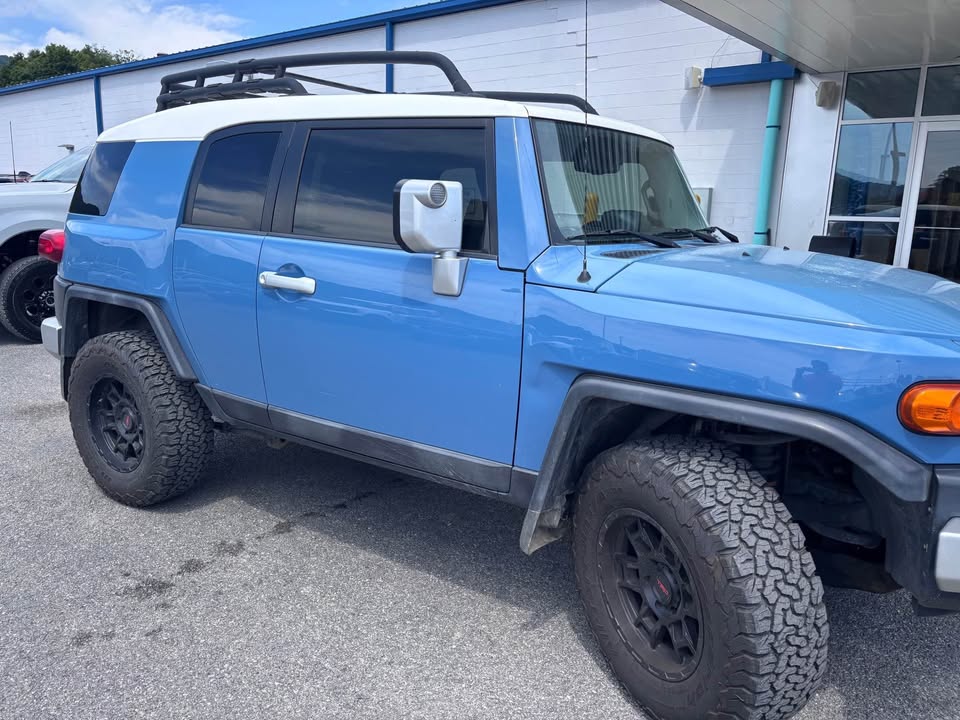 2012 Toyota FJ Cruiser · 4wd in La Follette, TN (photo 5) — photo 5