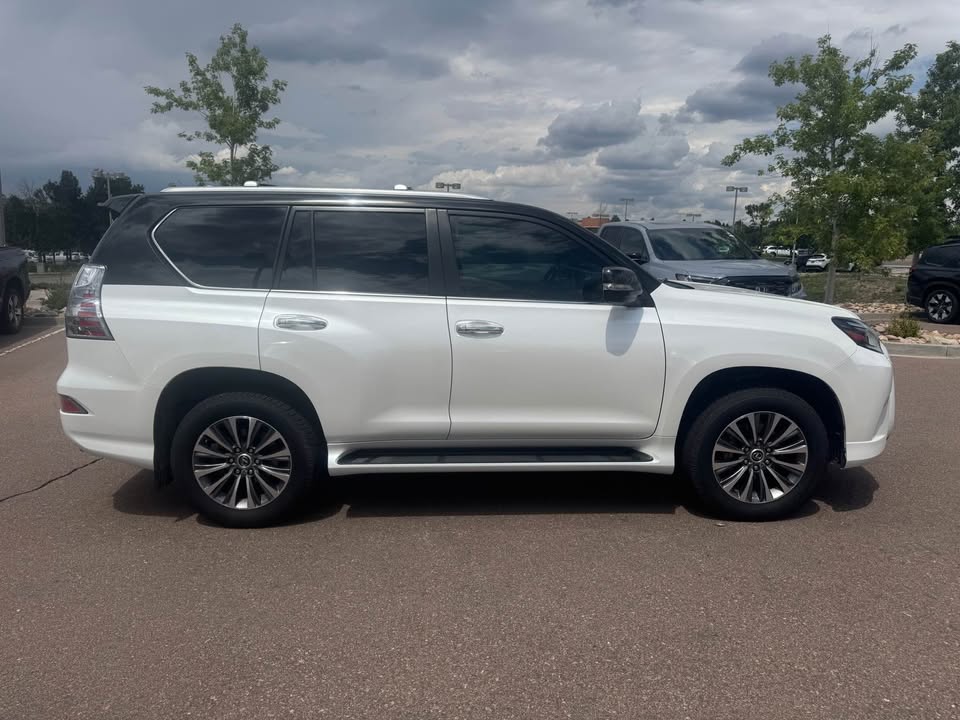 2023 Lexus GX · GX 460 Luxury Sport Utility 4D (photo 2) — photo 2