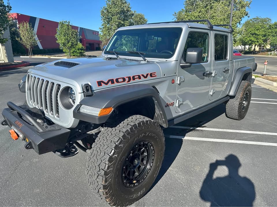 2023 Jeep Gladiator · Mojave Pickup 4D 5 ft in Brentwood, CA (photo 1) — photo 1